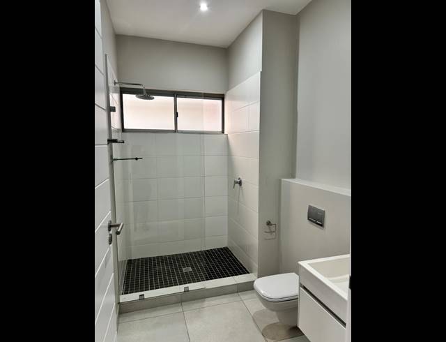 3 BEDROOM TOWNHOUSE FOR SALE IN PALM LAKES ESTATE